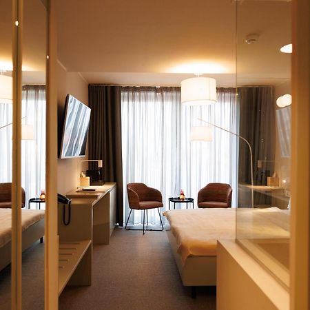Millennium Hub & Hotel Konstanca Kültér fotó